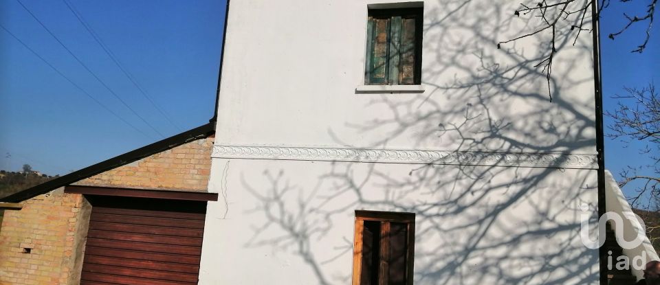 Proprietà terriera 6 locali di 110 m² in Città Sant'Angelo (65013)