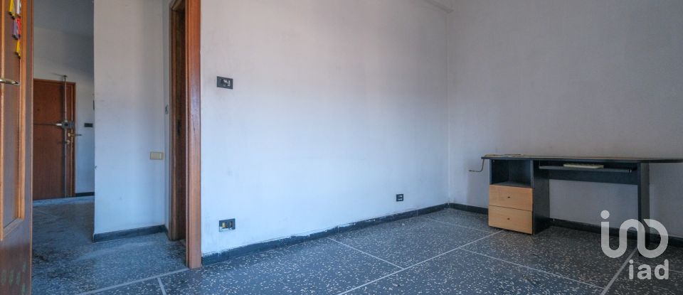 Apartment 5 rooms of 62 m² in Genova (16161)