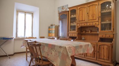 House 4 rooms of 200 m² in Cingoli (62011)