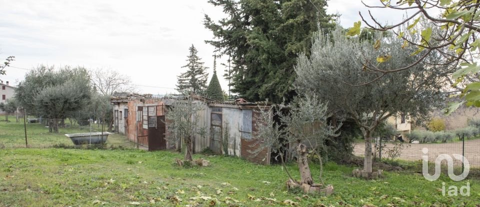 Casa 4 locali di 200 m² in Cingoli (62011)