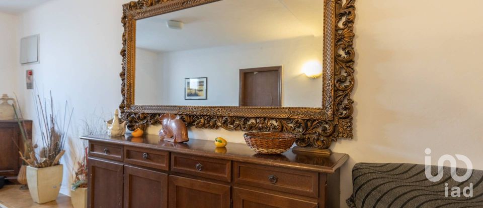 Lodge 6 rooms of 207 m² in Castelfidardo (60022)