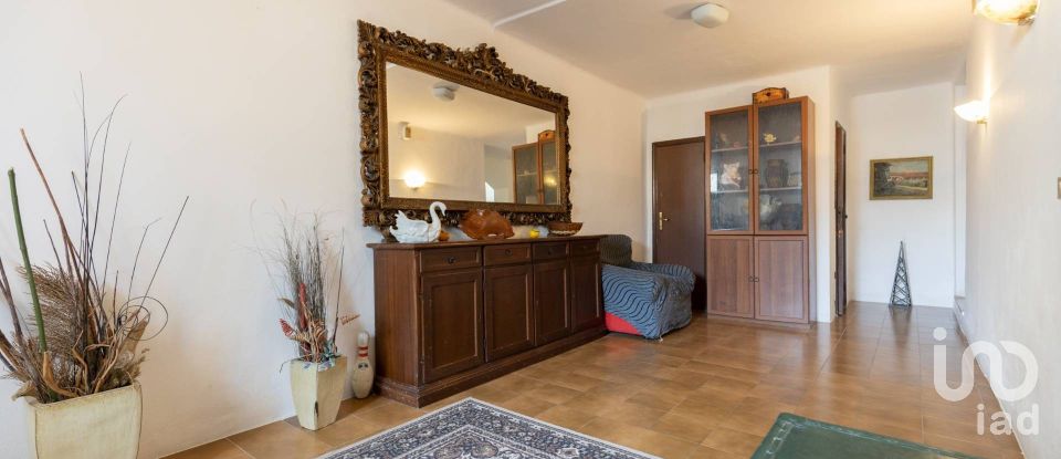 Lodge 6 rooms of 207 m² in Castelfidardo (60022)