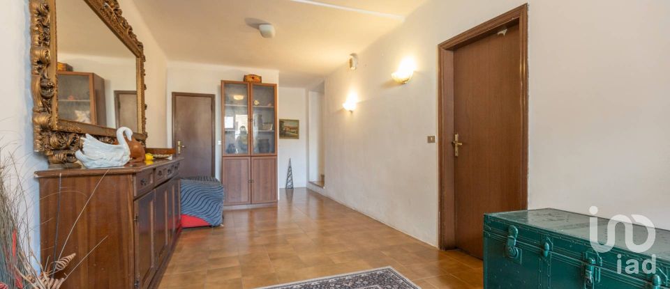Lodge 6 rooms of 207 m² in Castelfidardo (60022)
