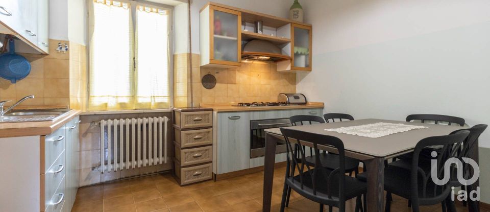 Lodge 6 rooms of 207 m² in Castelfidardo (60022)