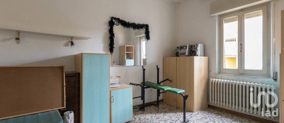 Lodge 6 rooms of 207 m² in Castelfidardo (60022)