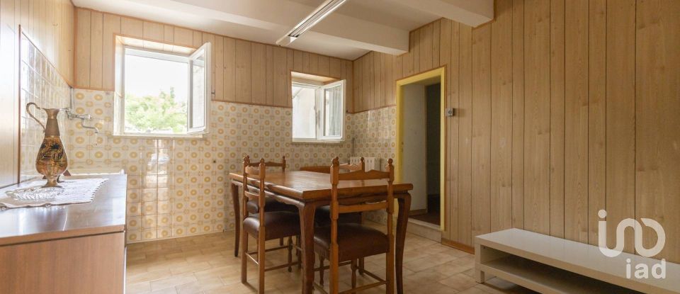 Rifugio 6 locali di 141 m² in Recanati (62019)