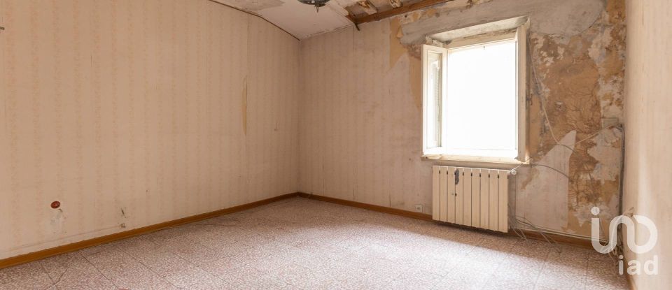 Rifugio 6 locali di 141 m² in Recanati (62019)