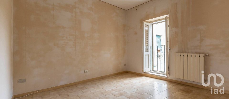 Rifugio 6 locali di 141 m² in Recanati (62019)