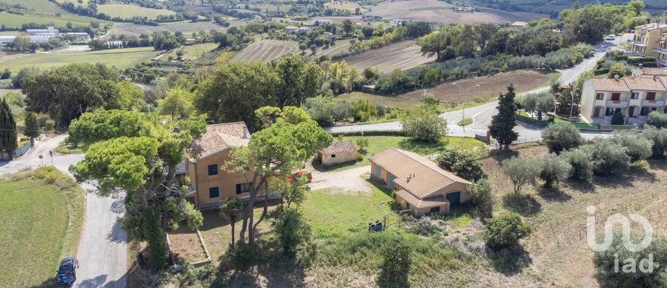 House 7 rooms of 346 m² in Osimo (60027)