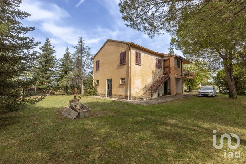 Casa indipendente 4 locali di 221 m² in Recanati (62019)