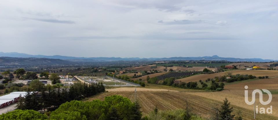 Casa indipendente 4 locali di 221 m² in Recanati (62019)