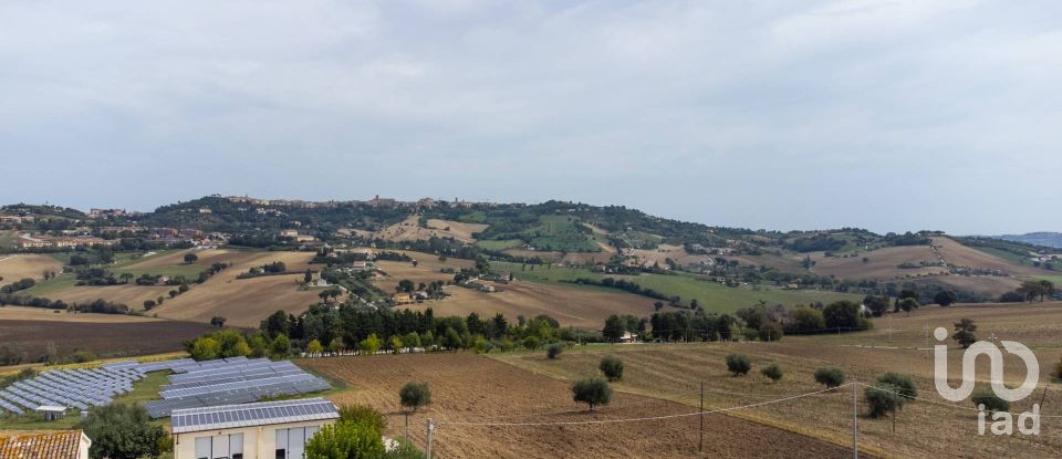 Casa indipendente 4 locali di 221 m² in Recanati (62019)