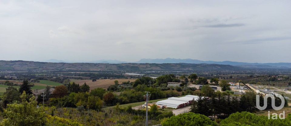 Casa indipendente 4 locali di 221 m² in Recanati (62019)