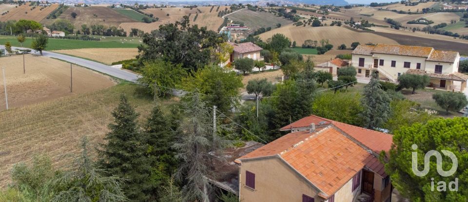Town house 4 rooms of 221 m² in Recanati (62019)