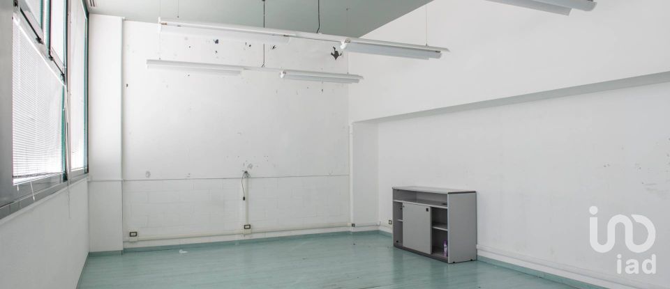 Capannone di 430 m² in Ancona (60131)