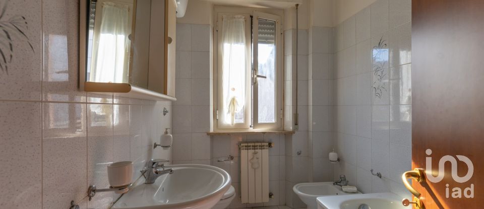 Apartment 5 rooms of 212 m² in Castelfidardo (60022)