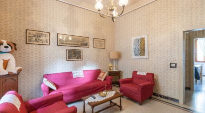 Appartamento 6 locali di 228 m² a Osimo (60027)