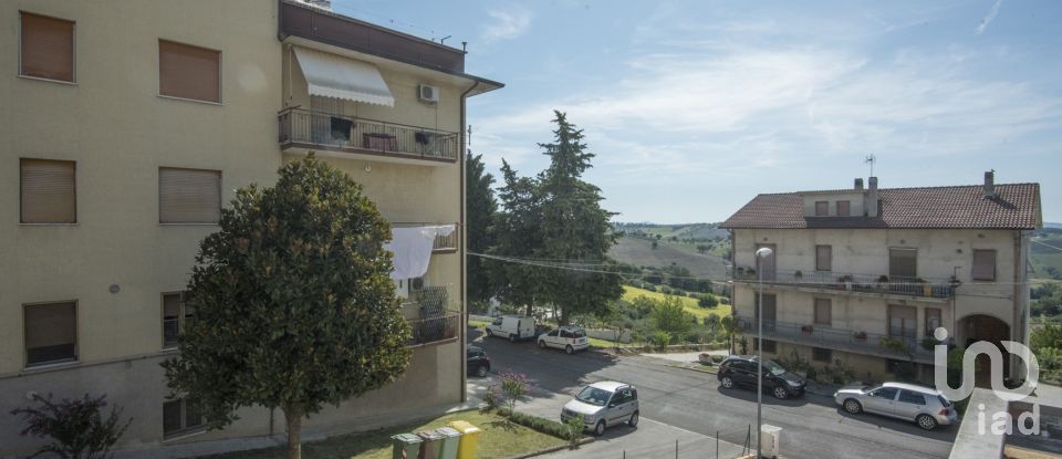 Appartamento 6 locali di 135 m² a Belvedere Ostrense (60030)