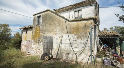 Rustico 10 locali di 237 m² in Belvedere Ostrense (60030)