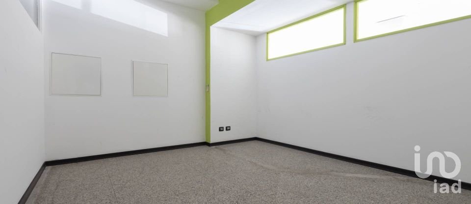 Shop / premises commercial of 300 m² in Castelfidardo (60022)