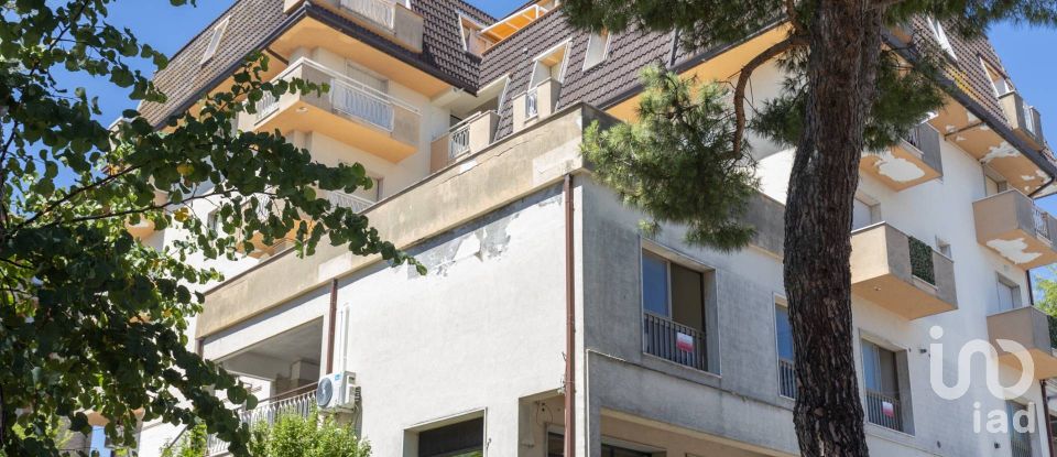 Shop / premises commercial of 300 m² in Castelfidardo (60022)