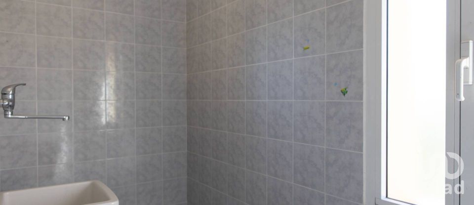 Negozio / locale commerciale di 77 m² in Agugliano (60020)