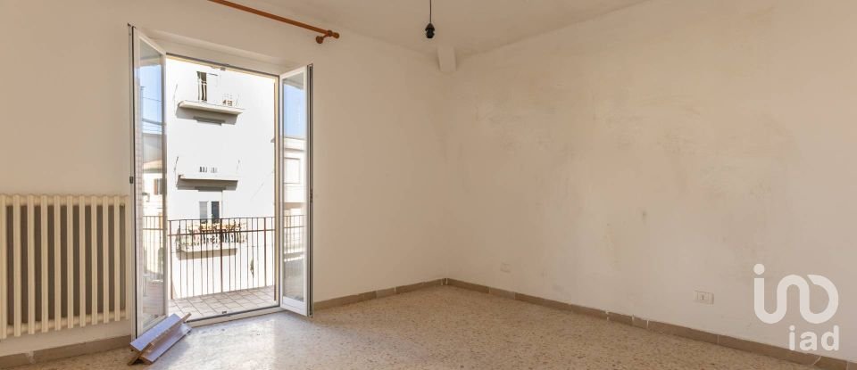 Three-room apartment of 93 m² in Agugliano (60020)