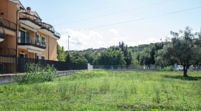 Terreno di 550 m² in Loreto (60025)
