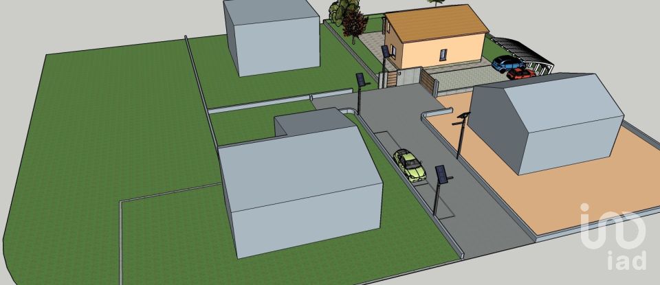 Terreno di 550 m² in Loreto (60025)