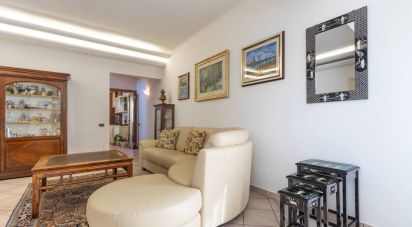 Villa 8 locali di 300 m² in Loreto (60025)
