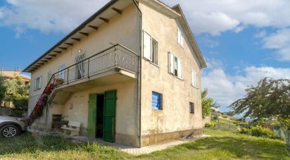 Town house 11 rooms of 340 sq m in Filottrano (60024)