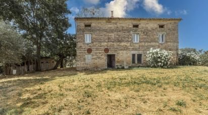 Rustico 12 locali di 478 m² in Recanati (62019)