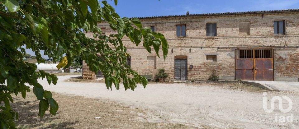 Country house 24 rooms of 1,207 m² in Recanati (62019)
