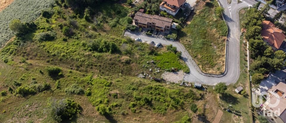 Terreno di 10.025 m² in Filottrano (60024)