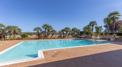 Casale 15 locali di 630 m² in Recanati (62019)