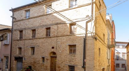 Casa indipendente / Villa 12 locali di 420 m² in Montefano (62010)