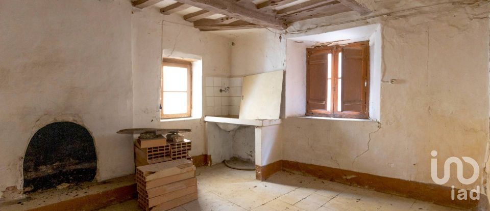 House 12 rooms of 420 m² in Montefano (62010)