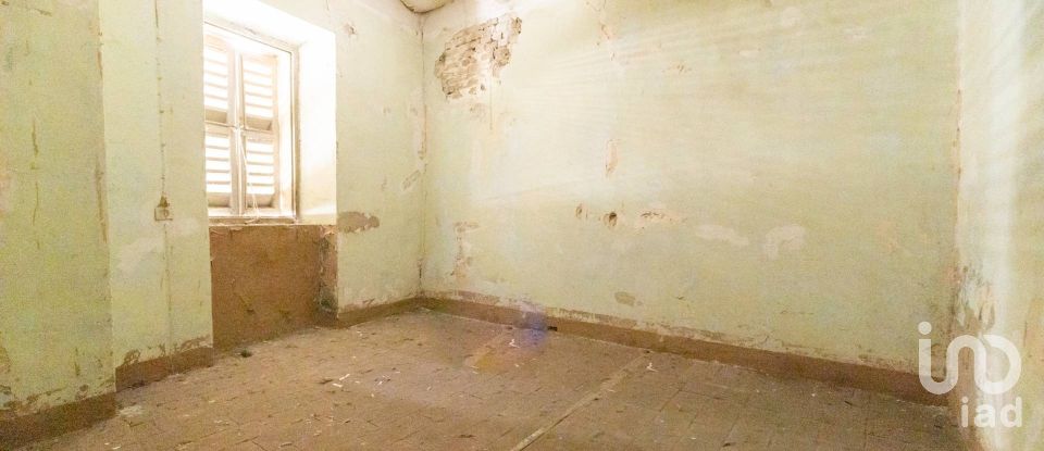 House 12 rooms of 420 m² in Montefano (62010)