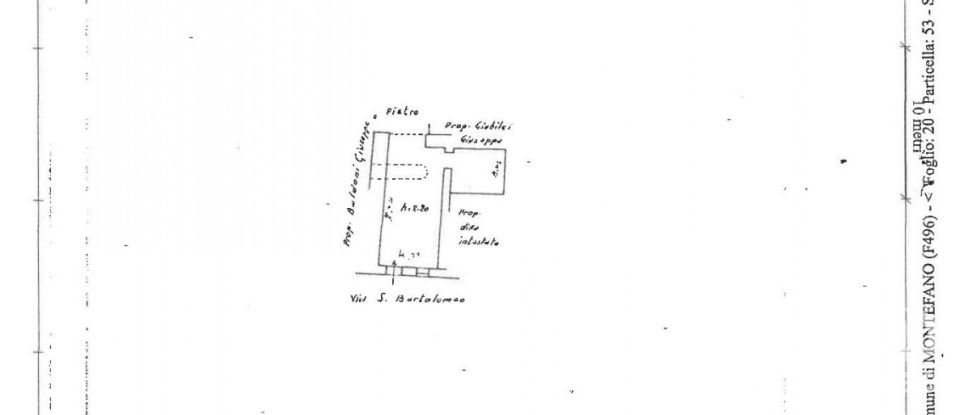 House 12 rooms of 420 m² in Montefano (62010)