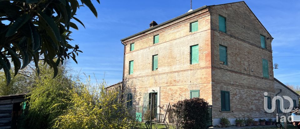 Casa indipendente 10 locali di 240 m² in Fermo (63900)