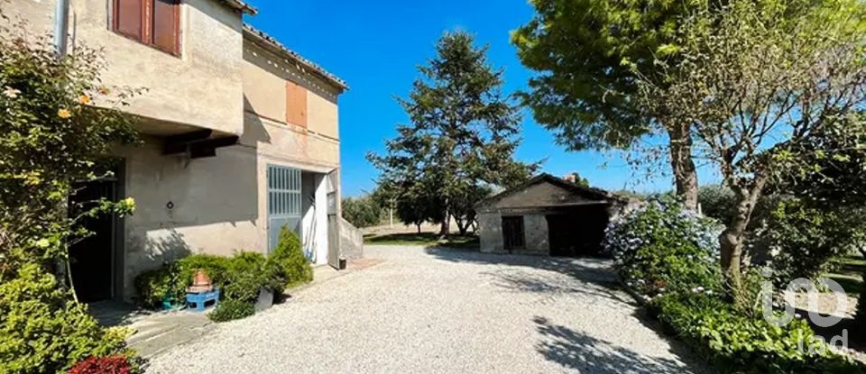 Casa indipendente 10 locali di 740 m² in Recanati (62019)