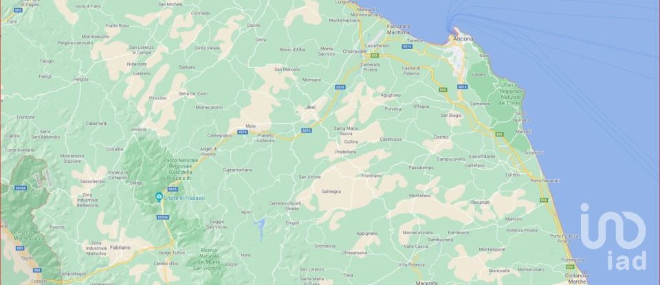 Country home 6 rooms of 180 m² in Castelfidardo (60022)