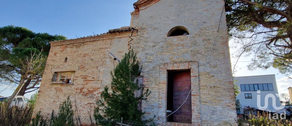 Country home 6 rooms of 180 m² in Castelfidardo (60022)