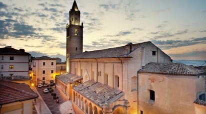 Palazzo / Stabile 3 locali di 50 m² a Città Sant'Angelo (65013)