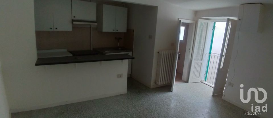 Building 3 rooms of 50 m² in Città Sant'Angelo (65013)