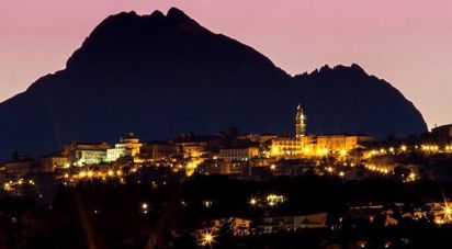 Palazzo / Stabile 5 locali di 70 m² a Città Sant'Angelo (65013)