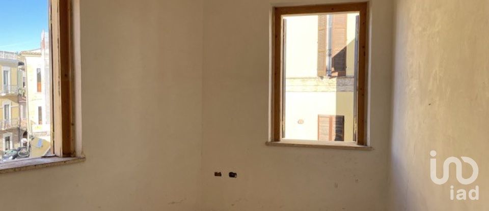Apartment 8 rooms of 124 m² in Notaresco (64024)