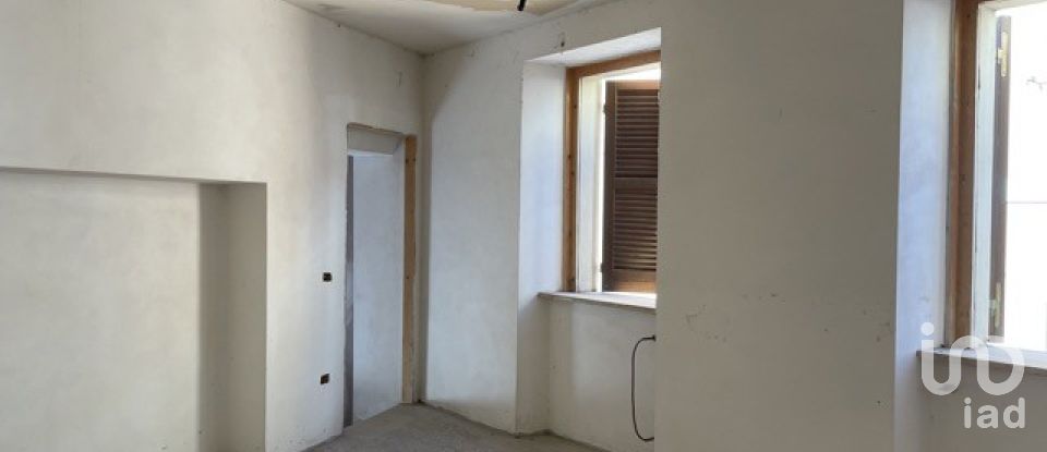 Appartamento 8 locali di 124 m² a Notaresco (64024)
