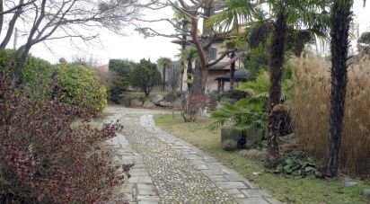 Casa indipendente / Villa 7 locali di 268 m² in Vergiate (21029)