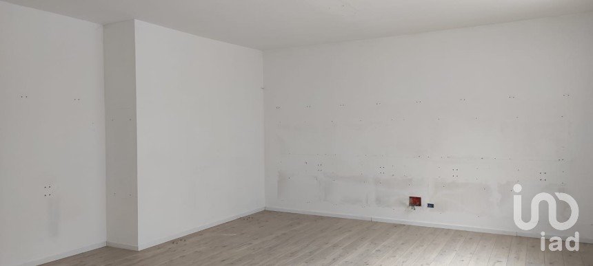 Laboratorio di 100 m² in Milano (20148)